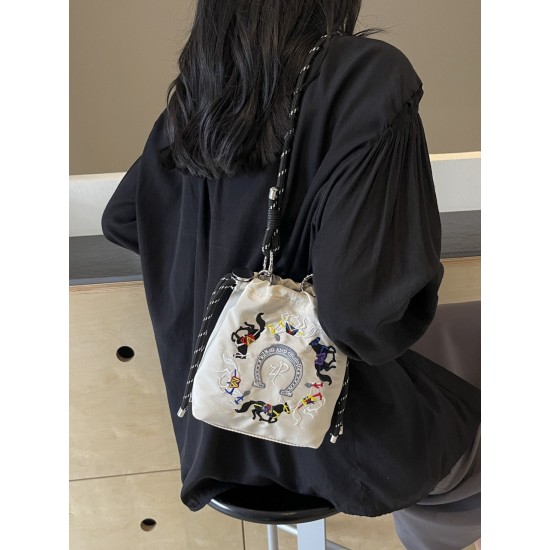 Fashionable and versatile ins nylon bag for women, new single-shoulder crossbody bag, summer mobile phone bag, niche embroidered bucket Fashionable and versatile ins nylon bag for women, new single-shoulder crossbody bag, summer mobile phone bag, niche embroidered bucket