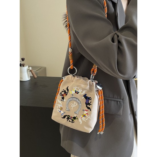 Fashionable and versatile ins nylon bag for women, new single-shoulder crossbody bag, summer mobile phone bag, niche embroidered bucket Fashionable and versatile ins nylon bag for women, new single-shoulder crossbody bag, summer mobile phone bag, niche embroidered bucket