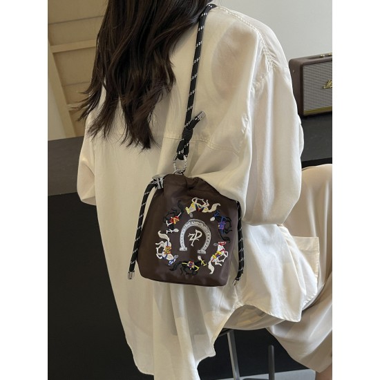 Fashionable and versatile ins nylon bag for women, new single-shoulder crossbody bag, summer mobile phone bag, niche embroidered bucket Fashionable and versatile ins nylon bag for women, new single-shoulder crossbody bag, summer mobile phone bag, niche embroidered bucket