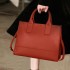Qiandian large-capacity handbag for women's commuting to work in 2025, a new style of fashionable, elegant and high-end crossbody bag